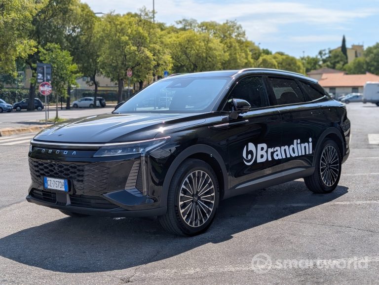Abbiamo provato la tecnologia di Omoda 9, l'auto che state vedendo sempre di più